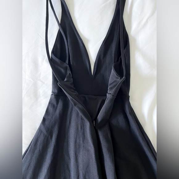 Lulu’s Black Deep V-Neck Fit and Flare Mini Party Dress Size XS - Picture 14 of 16